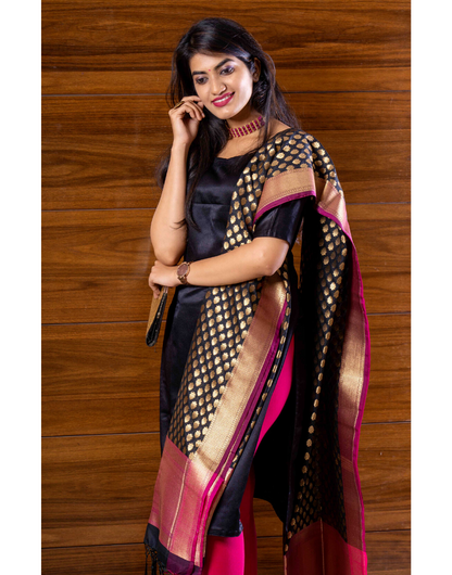 Black & Magenta Benarsi Silk Dupatta