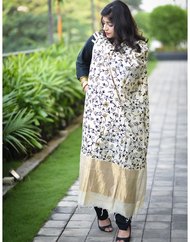 Tussar Dupatta With Black Embroidery With All Over Jaal