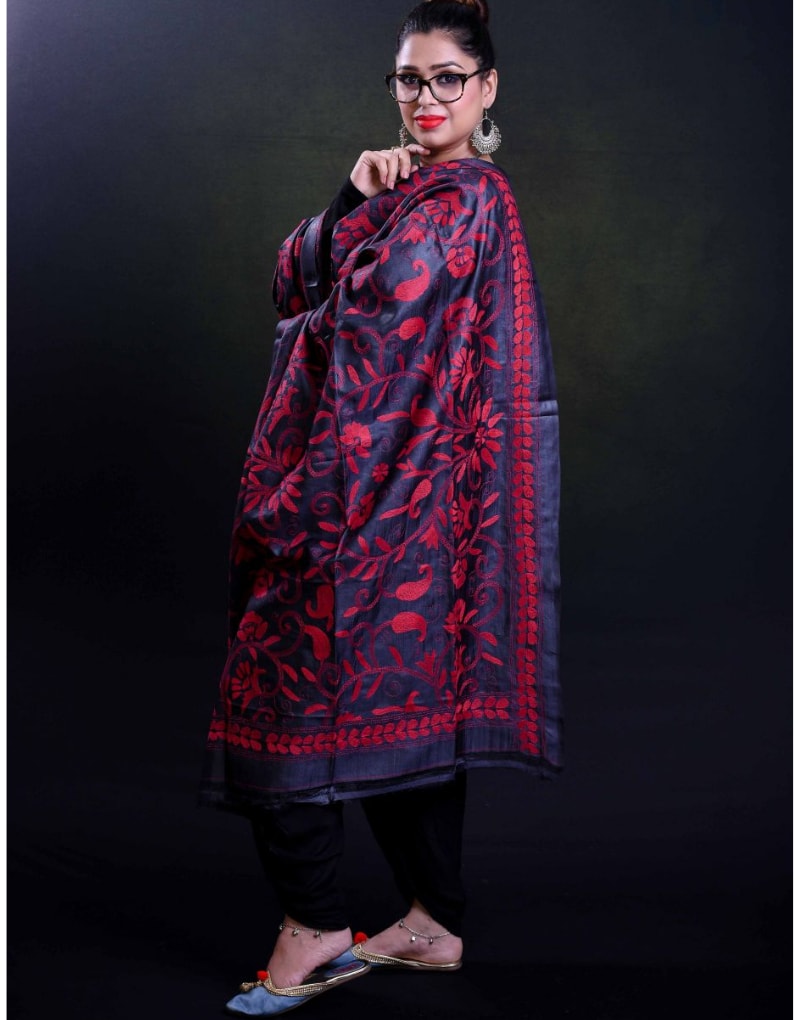 Tussar Dupatta (Grey & Red)