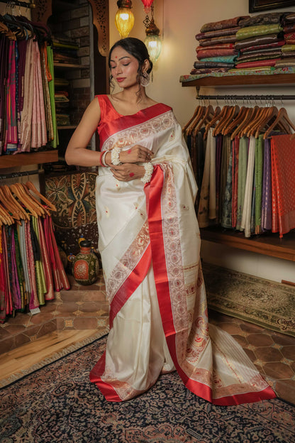 White Traditional Garad (Gorod) Mulberry Silk Saree