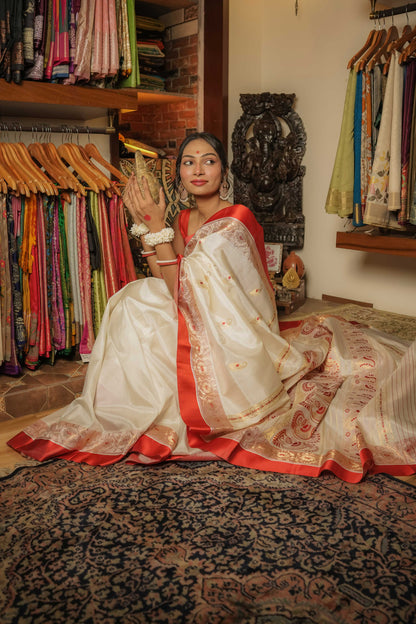 White Traditional Garad (Gorod) Mulberry Silk Saree