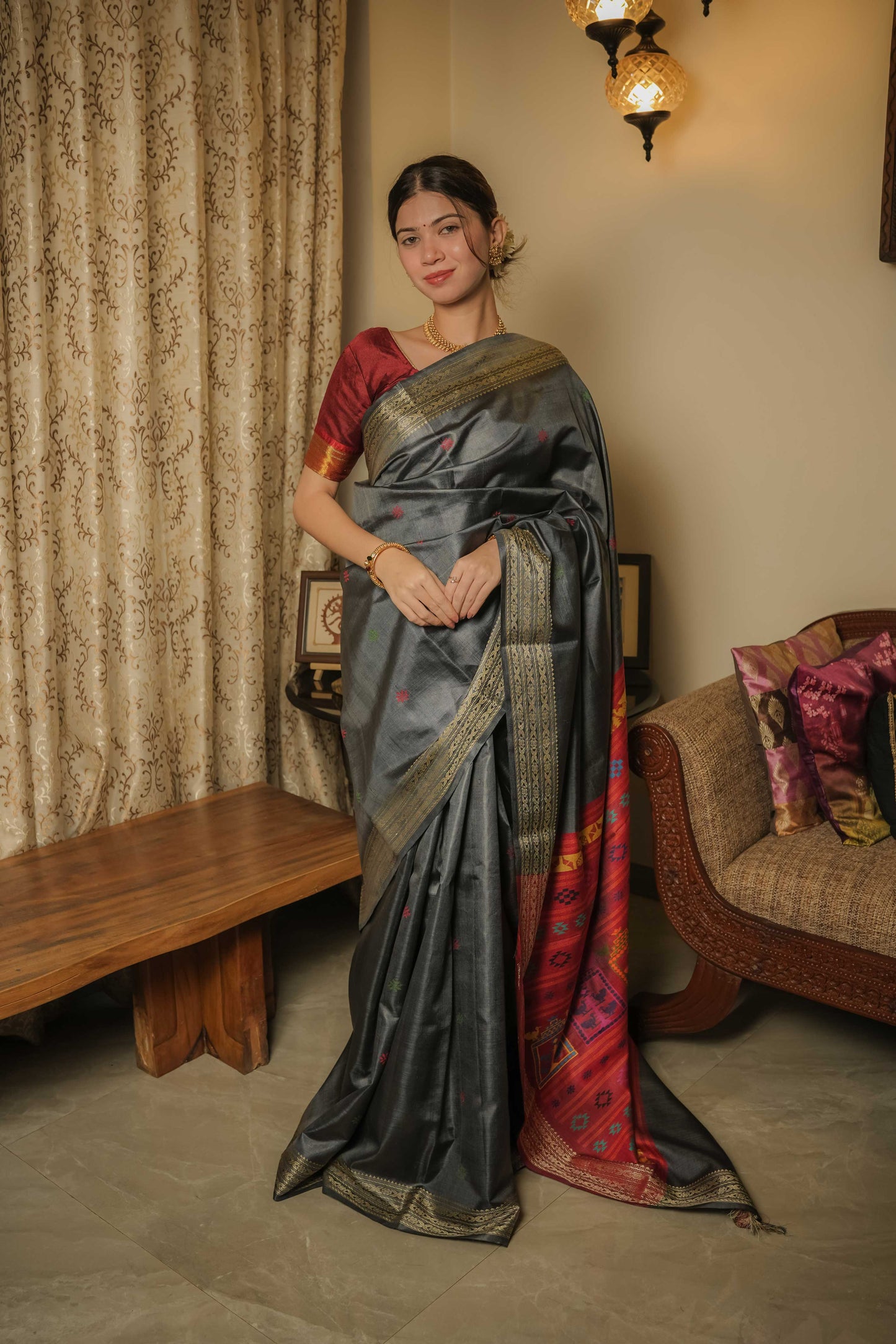 Grey Dolabedi Mulberry Silk Saree