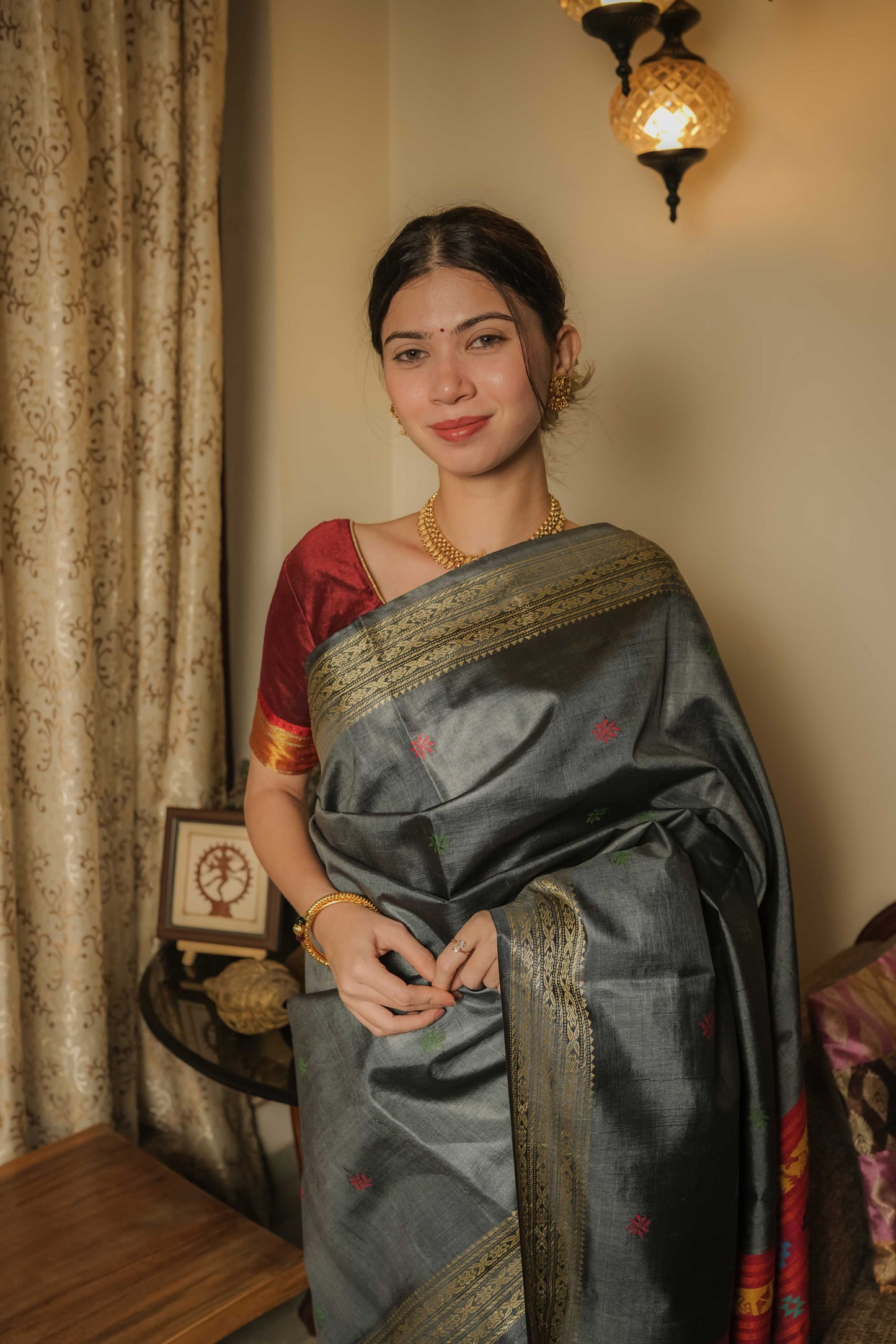 Grey Dolabedi Mulberry Silk Saree
