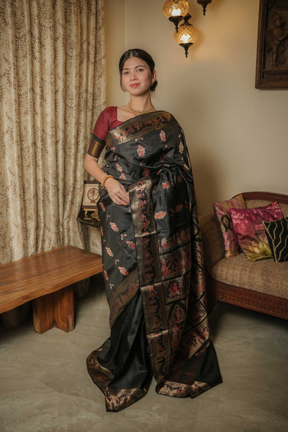 Black Swarnachuri Bishnupuri Silk Saree