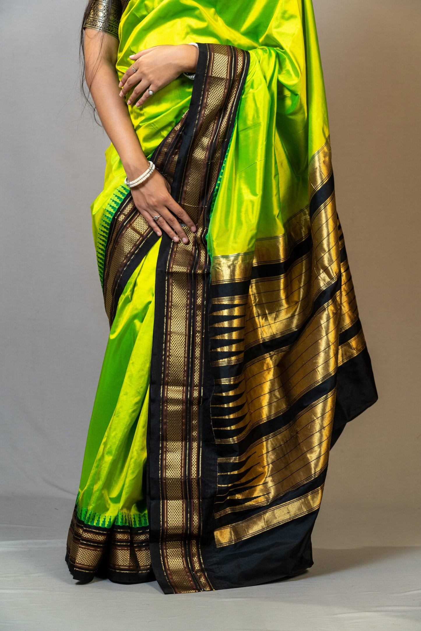 HANDWOVEN NARAYANPETH SILK