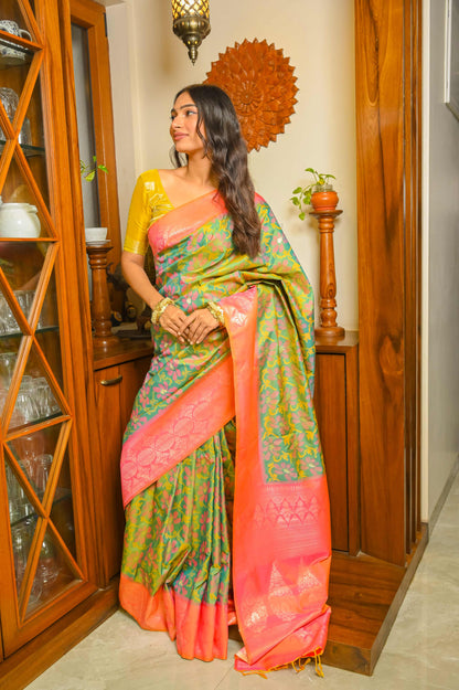 Green and Pink Patola Handloom Saree