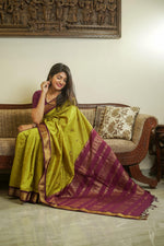 Load image into Gallery viewer, Green and Wine Gadwal cotton silk
