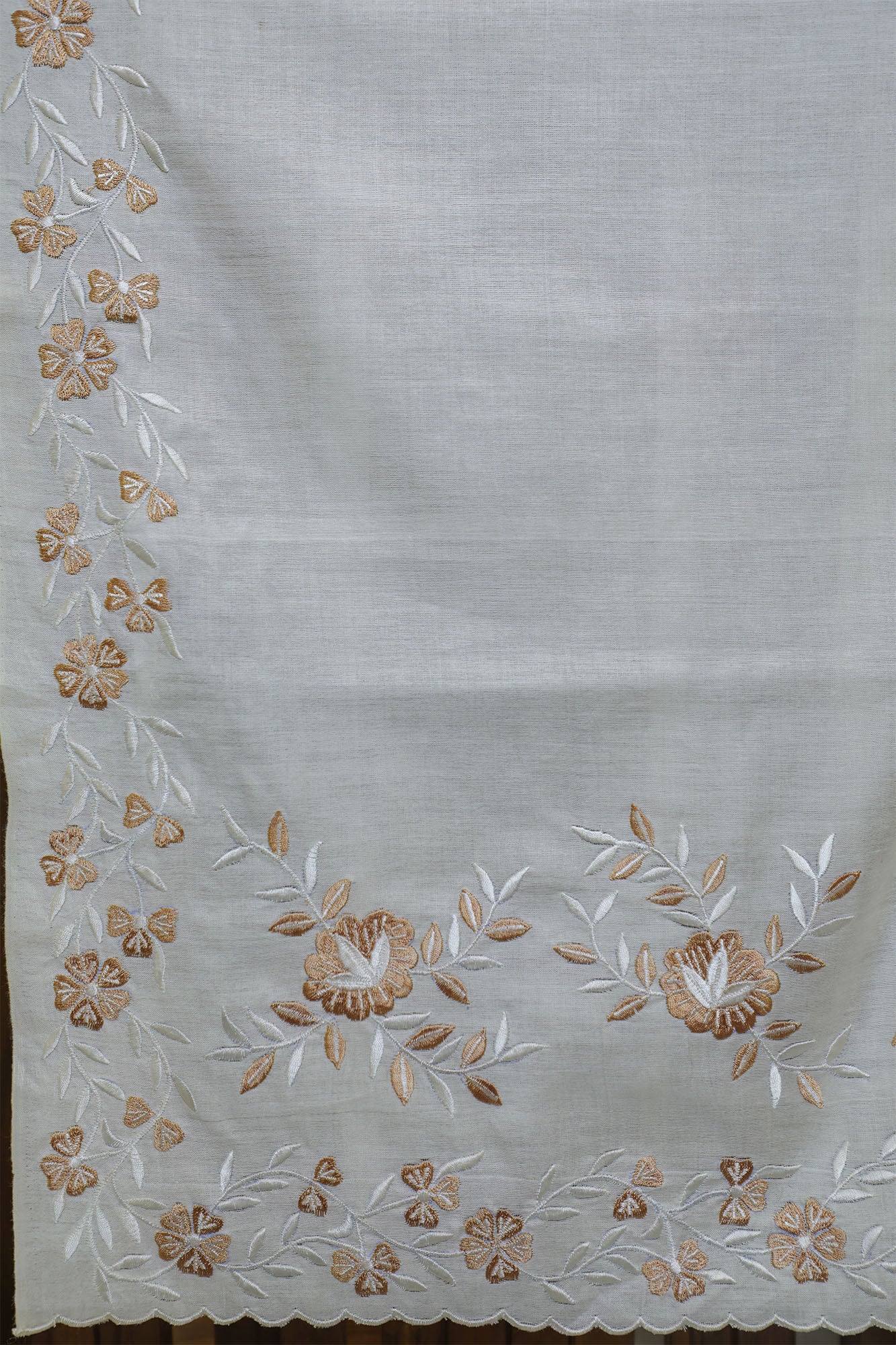 White Embroidered Bapta Silk Saree