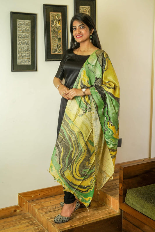 Banana silk stole - zameeni