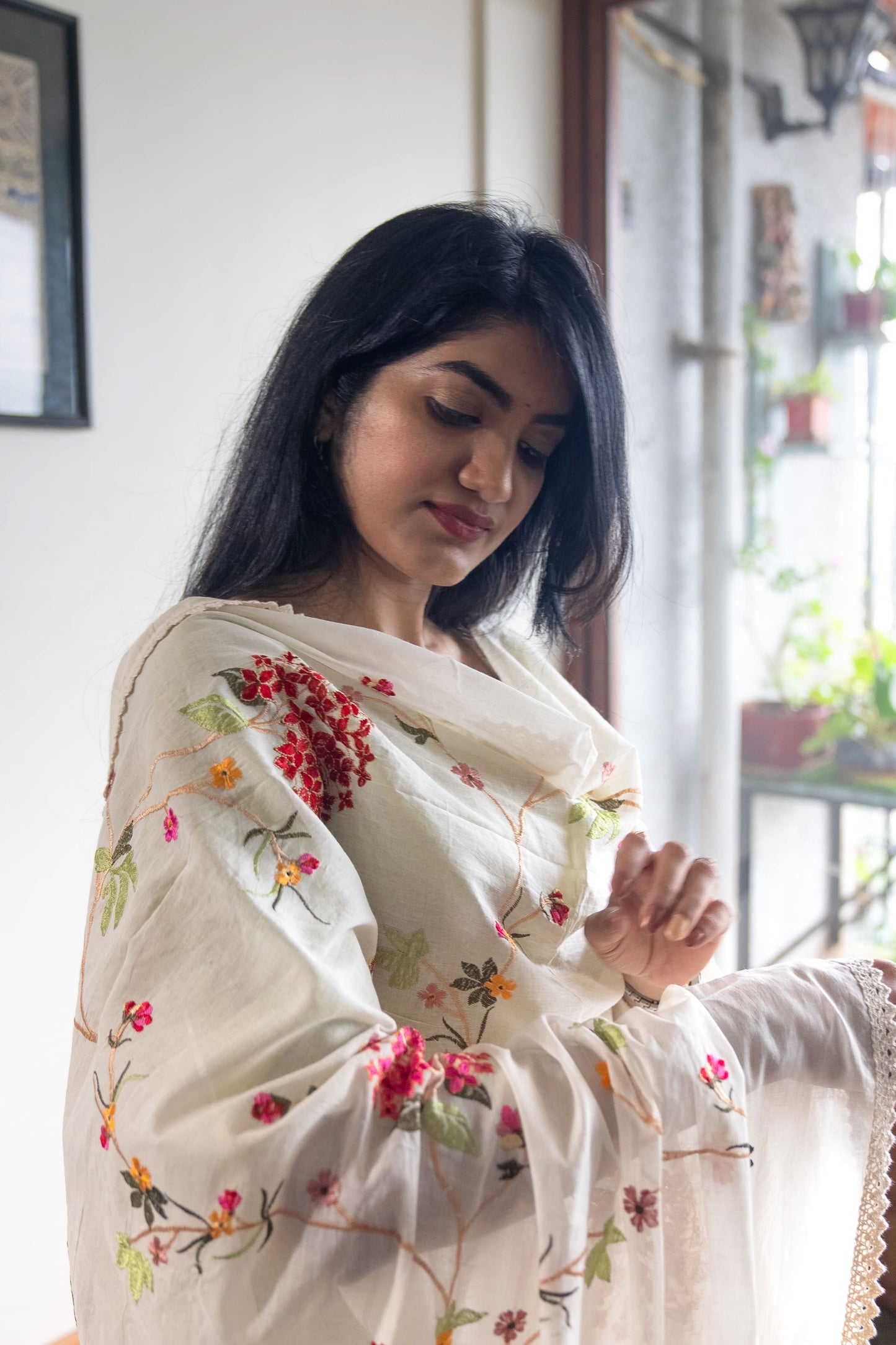 Mul White Dupatta with Red Floral Design