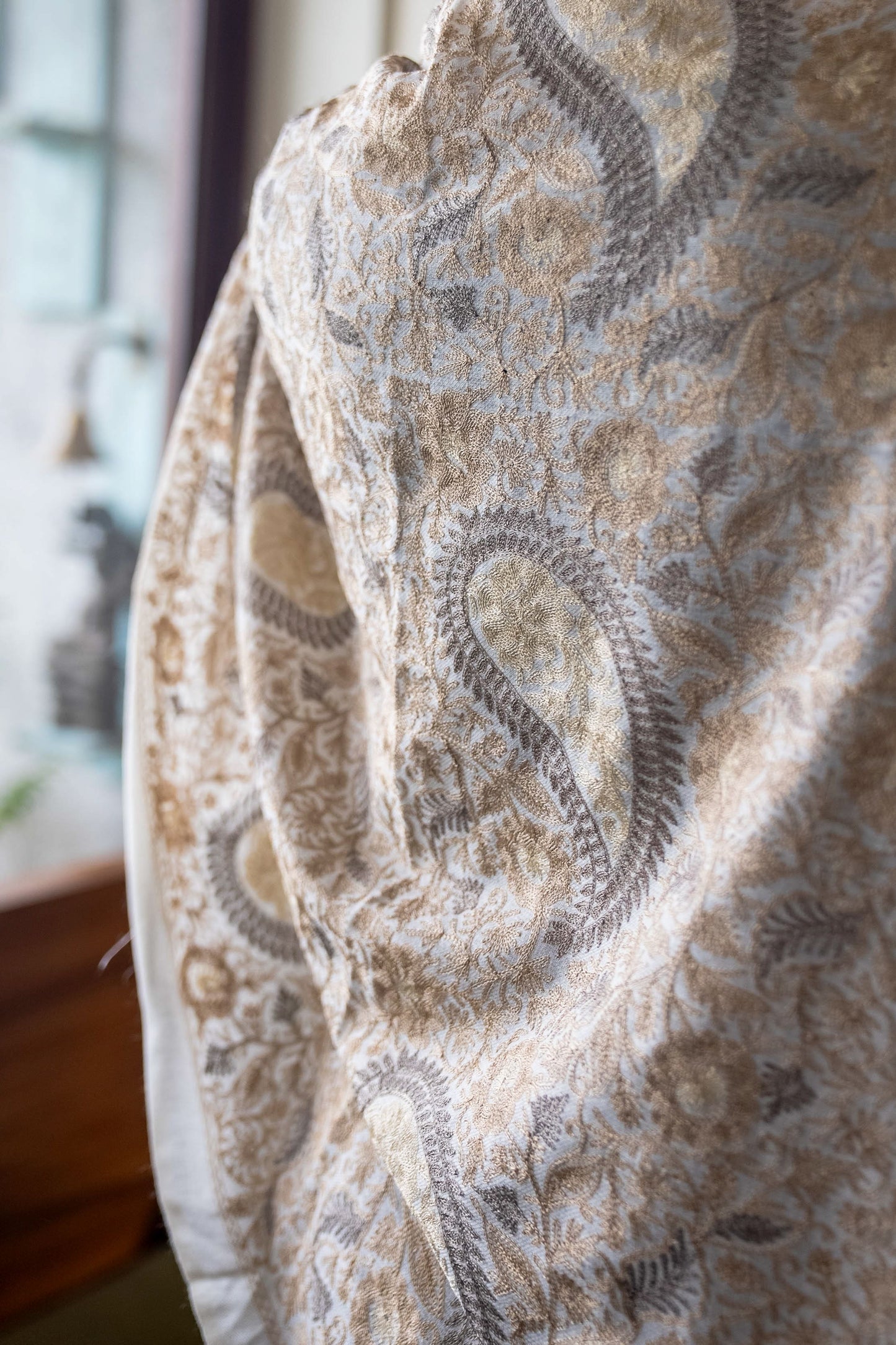 Cream Paisley Pattern Pashmina nalki hand embroidered