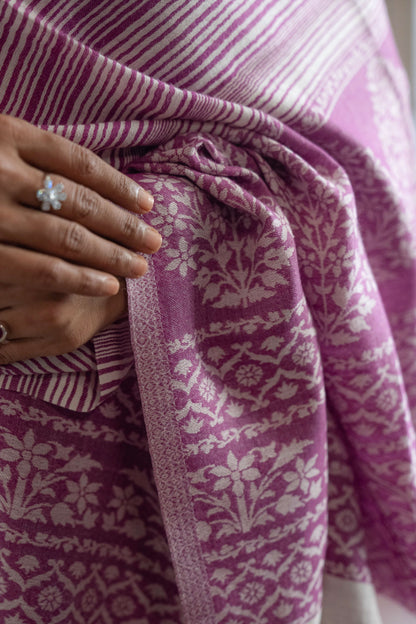 White and Lilac Striped Pattern with Elegant Border